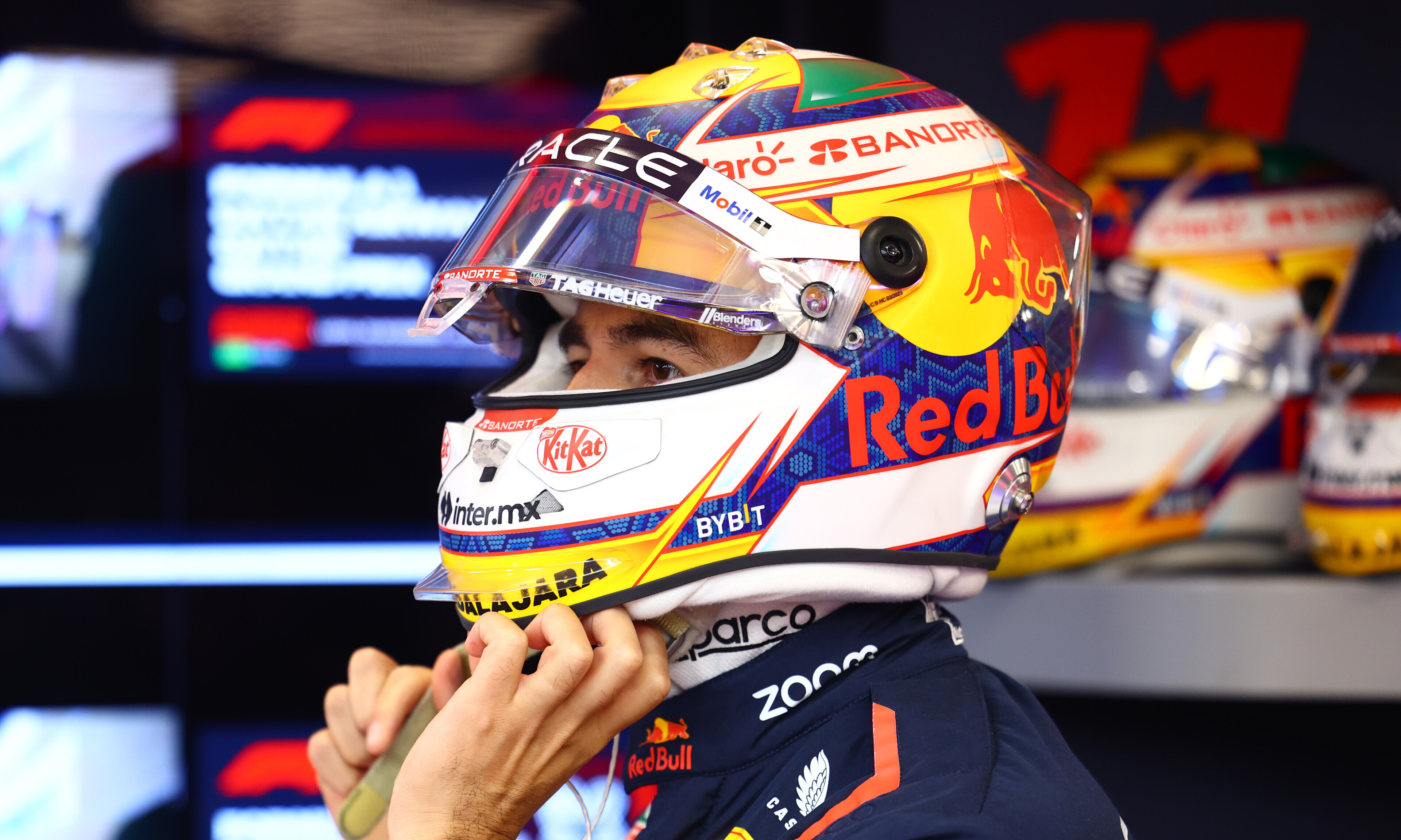 红牛二队翻盘法拉利,佩雷兹点燃赛场 红牛二队翻盘法拉利,佩雷兹点燃赛场