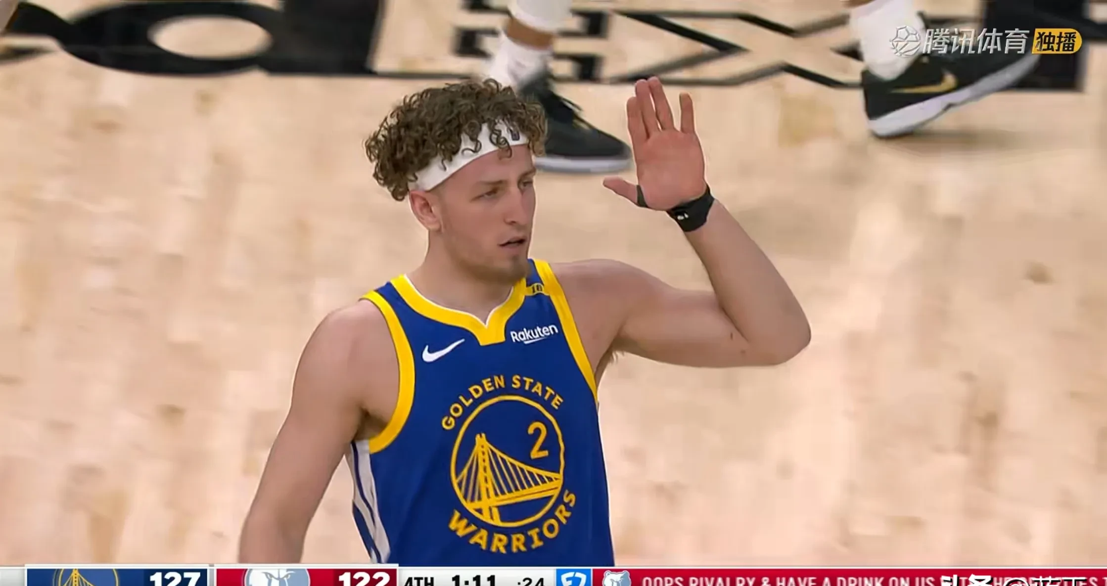 勇士碾压国王，王哲林高光表现