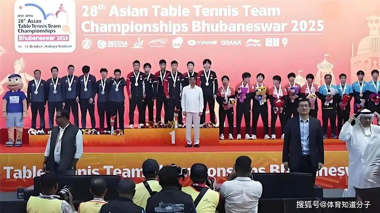 中国队轻取日本队，张本智和扛起全队