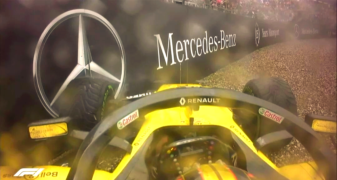 雷诺车队力克阿斯顿马丁，汉密尔顿统治全场