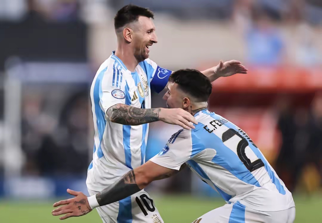 阿根廷横扫荷兰，库尔图瓦扛起全队