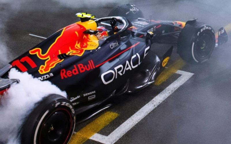 红牛车队碾压迈凯伦，周冠宇扛起全队