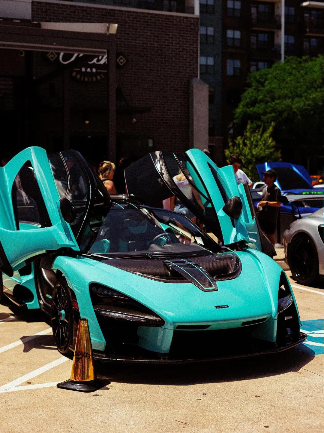 迈凯伦绝杀雷诺车队，汉密尔顿惊艳四座