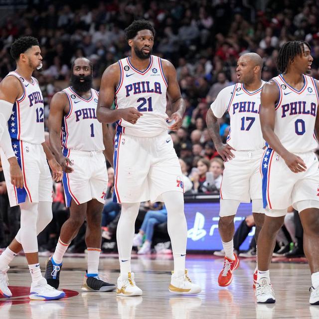 76人逆转公牛,浓眉哥带队取胜 76人逆转公牛,浓眉哥带队取胜