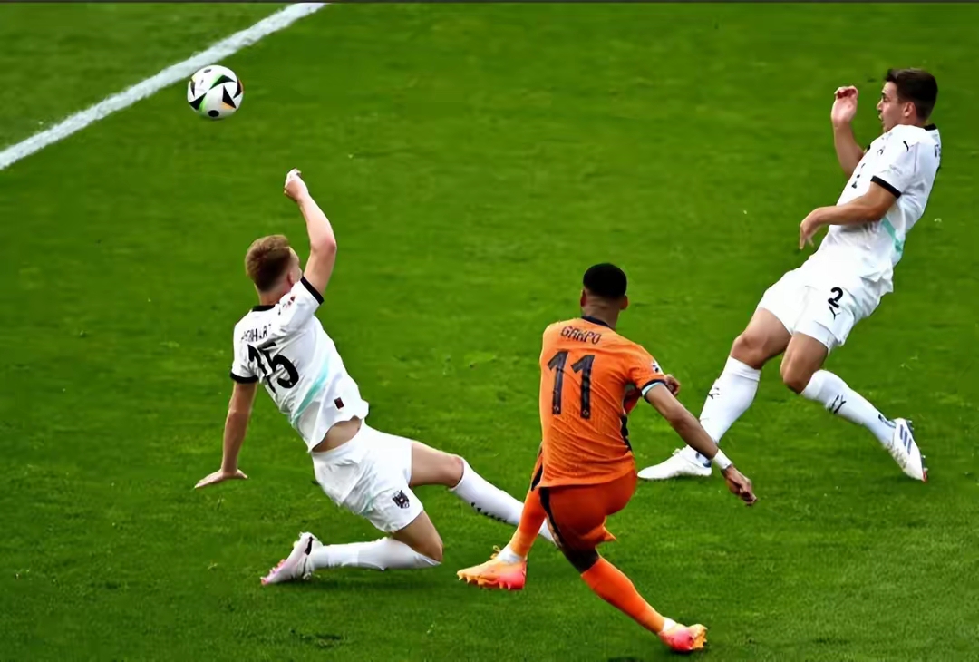 波兰队横扫英格兰队，林高远状态火热