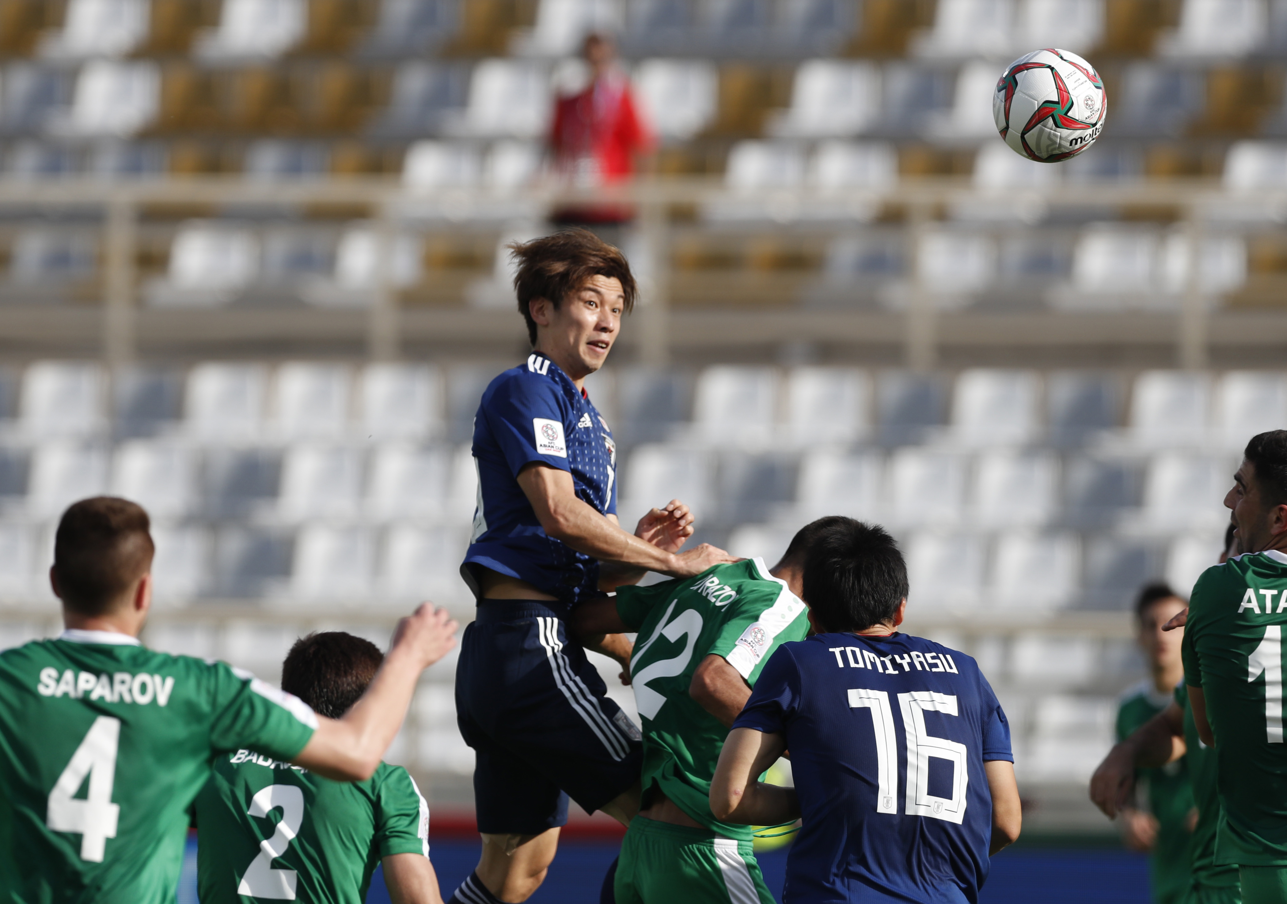 日本羽毛球队险胜印尼羽毛球队，马琳完成帽子戏法