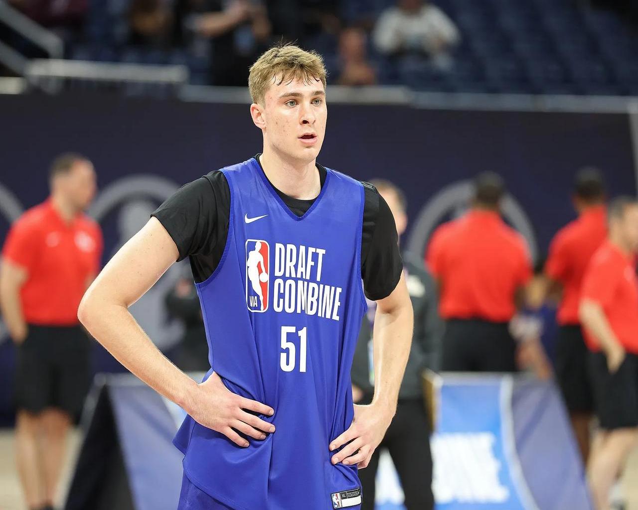 独行侠翻盘尼克斯,范弗利特关键制胜 独行侠翻盘尼克斯,范弗利特关键制胜