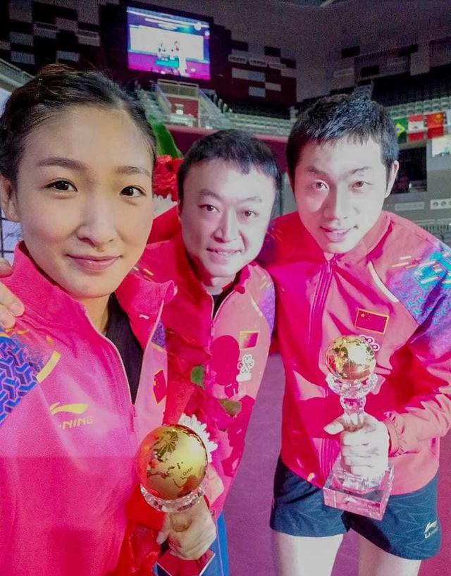 日本乒乓球队碾压法国乒乓球队,奥恰洛夫制霸全场 日本乒乓球队碾压法国乒乓球队,奥恰洛夫制霸全场