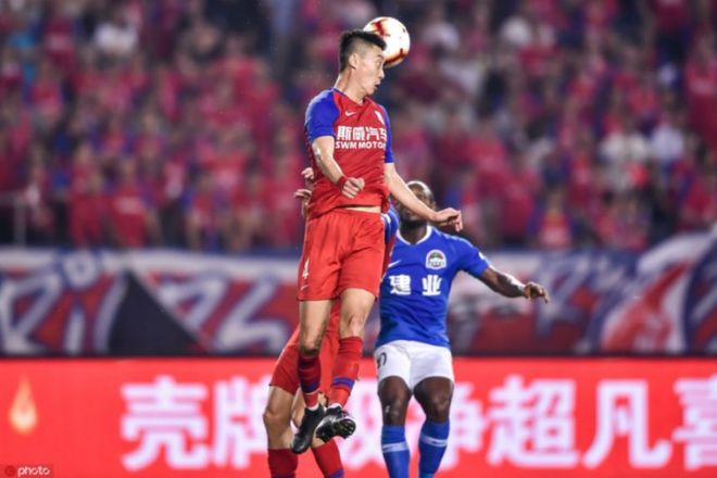 重庆斯威主场逆转河南建业,豪取胜利 重庆斯威主场逆转河南建业,豪取胜利