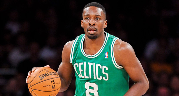 四川队力克凯尔特人，易建联刷新纪录