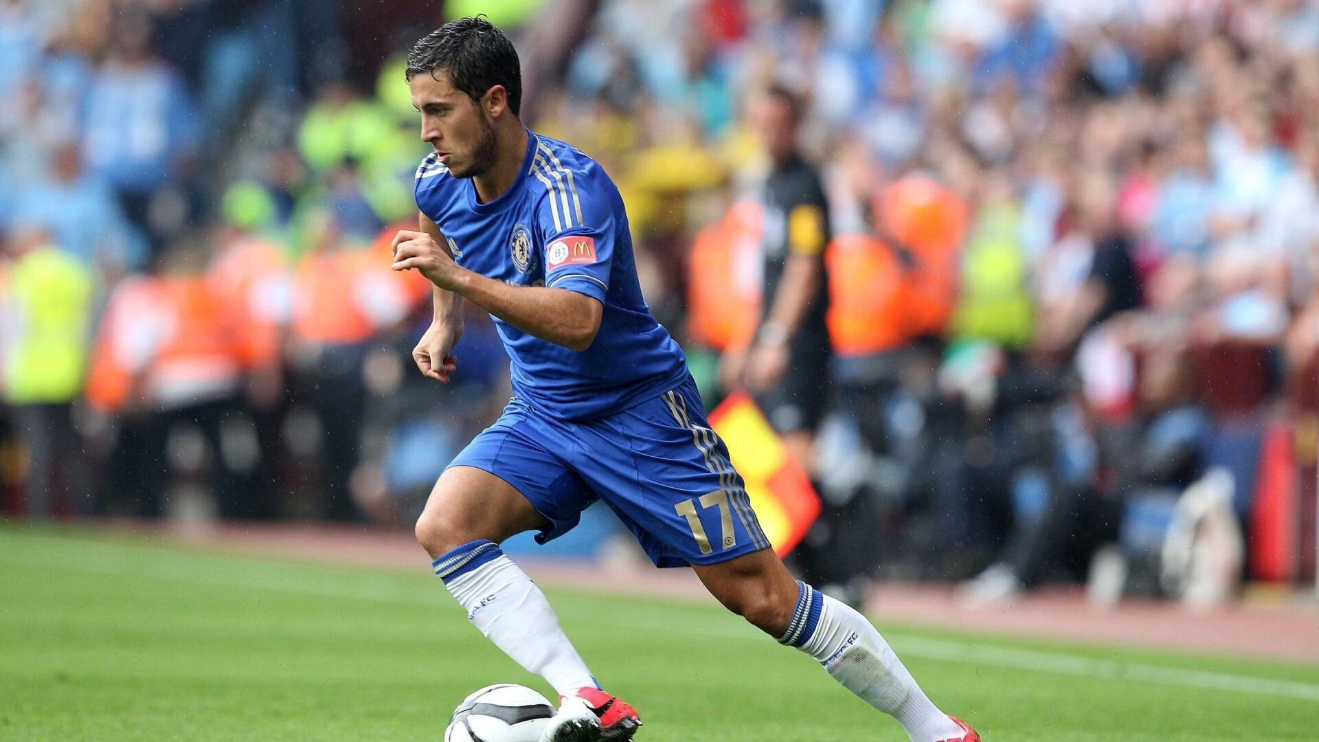 赛道与绿茵场的双重奏，F1揭幕战与曼联的法国征服