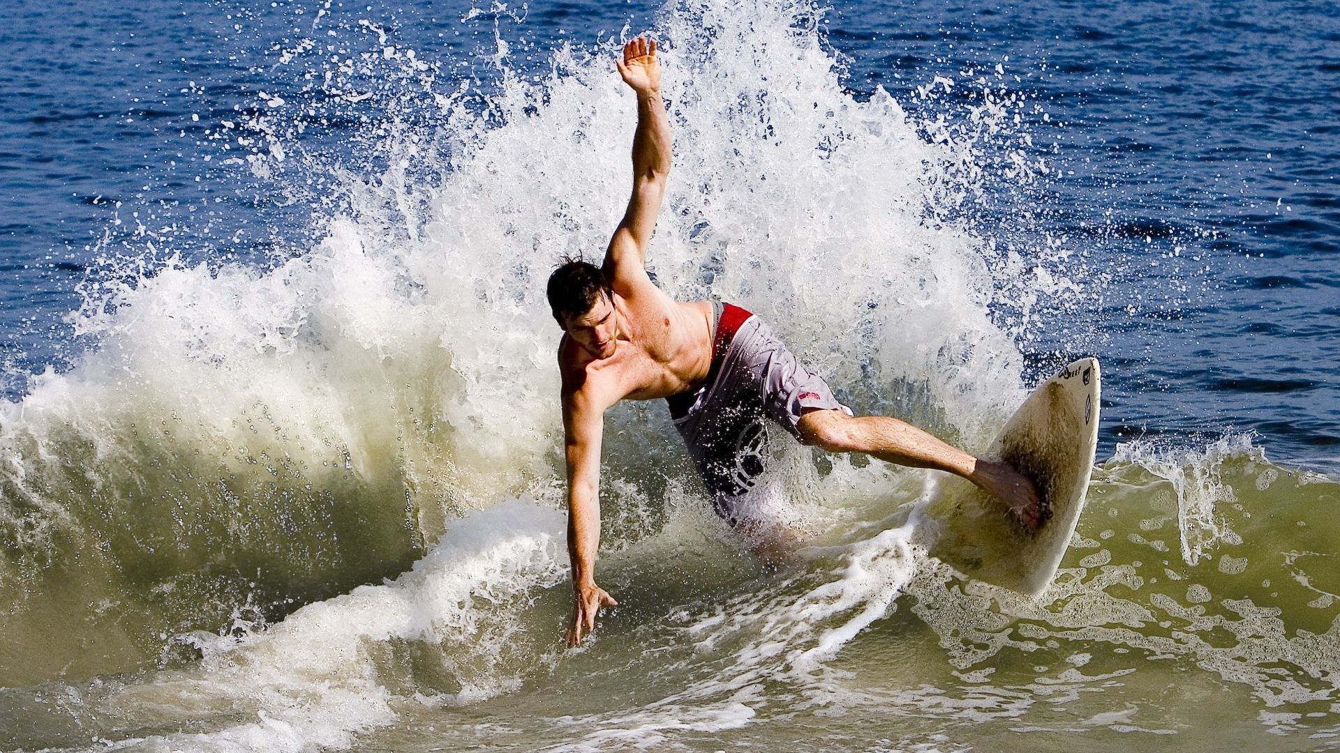 76人打穿掘金，乔治表现堪称教科书